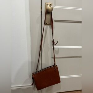 Lotuff Leather Purse